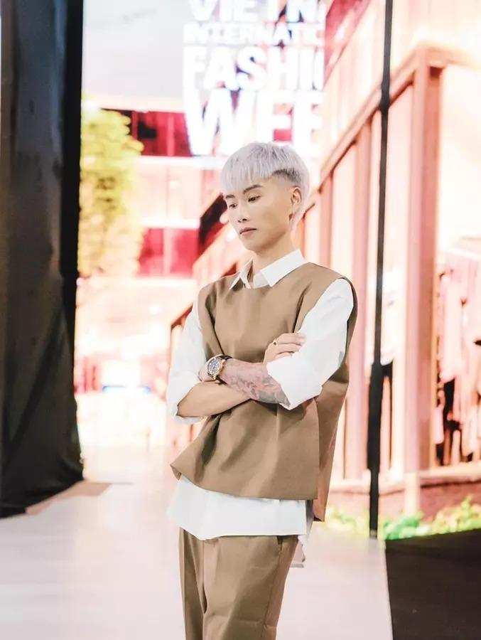 Đạt Villa gây chú ý với loạt ảnh đời thường-3