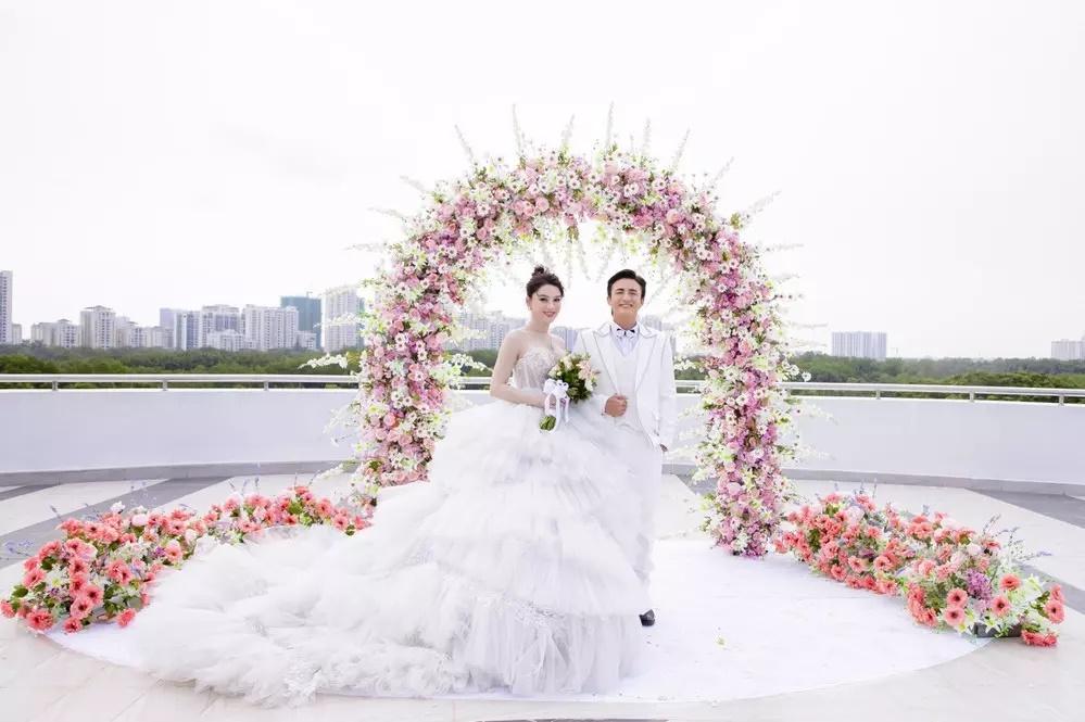 Lâm Khánh Chi tung ảnh cưới với tình tin đồn-4