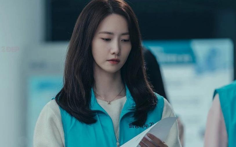 Yoona hack tuổi với 3 kiểu tóc cực xinh trong Big Mouth-2