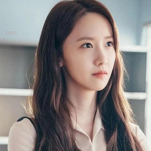 Yoona hack tuổi với 3 kiểu tóc cực xinh trong Big Mouth-3