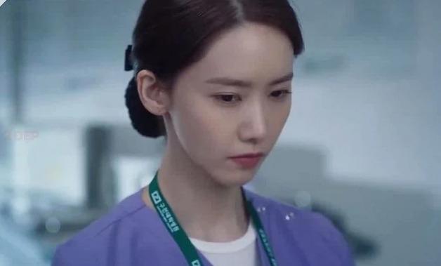 Yoona hack tuổi với 3 kiểu tóc cực xinh trong Big Mouth-4