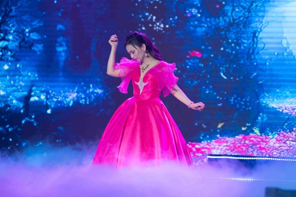 Ca sĩ tỷ phú Hà Phương quyết tâm bùng nổ với nhạc trẻ-5