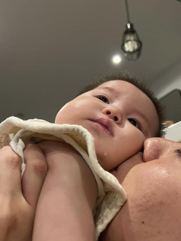 Salim ghi lại nụ hôn bất ổn của chồng thiếu gia và con gái-2