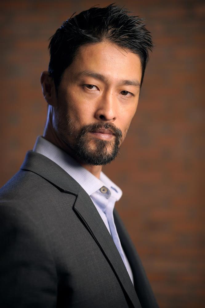 Johnny Trí Nguyễn nói lý do để ngoại hình râu ria rậm rạp-1