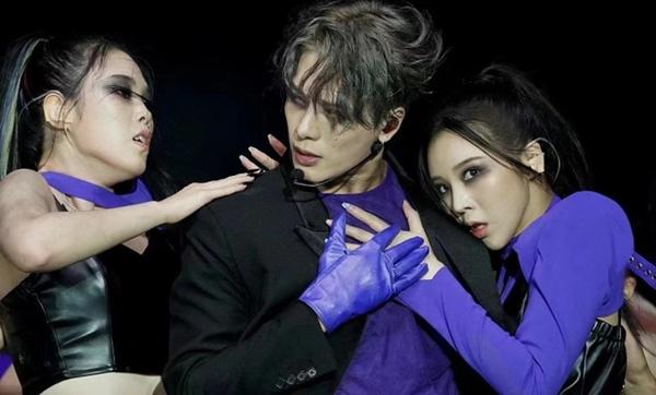 Vương Gia Nhĩ bị quay lưng vì liên quan bê bối mua dâm-2