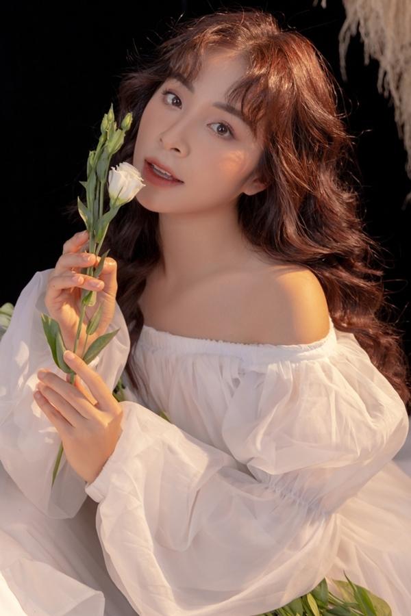 Nữ sinh từng vào vai Quỳnh Búp Bê thời bé nay đã xinh đẹp, diễn hay-6