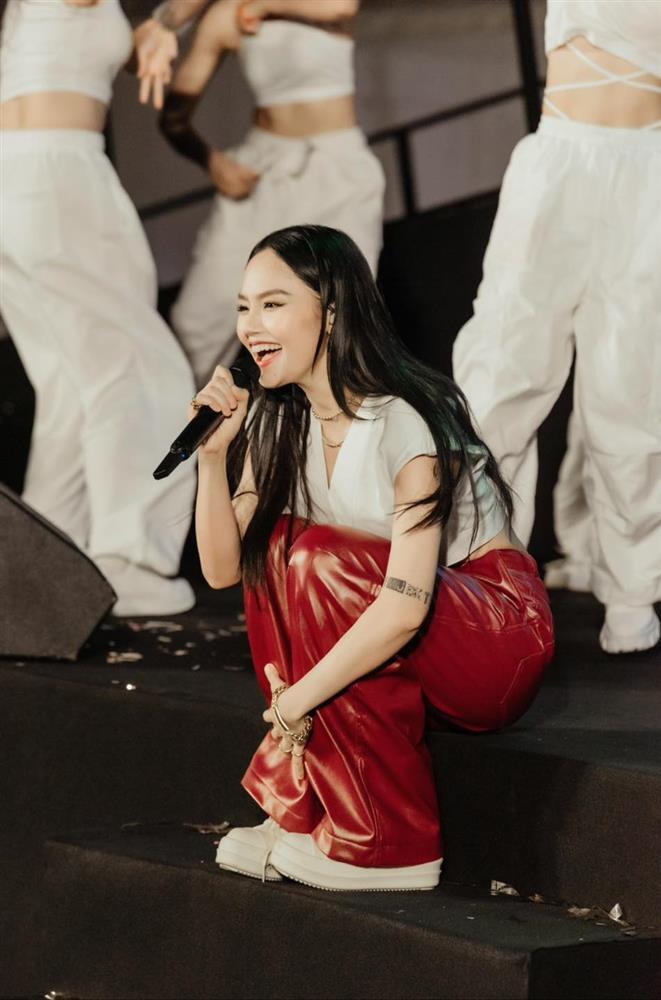 Sở hữu siêu hit, Miu Lê vẫn không dám tự nhận mình là ca sĩ-1