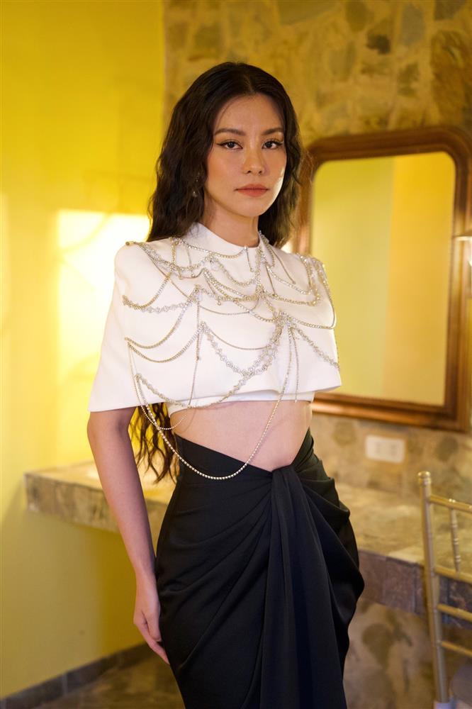 Lương Thu Trang đụng hàng Lê Bống, Bùi Lan Hương: Ai đẹp nhất?-8