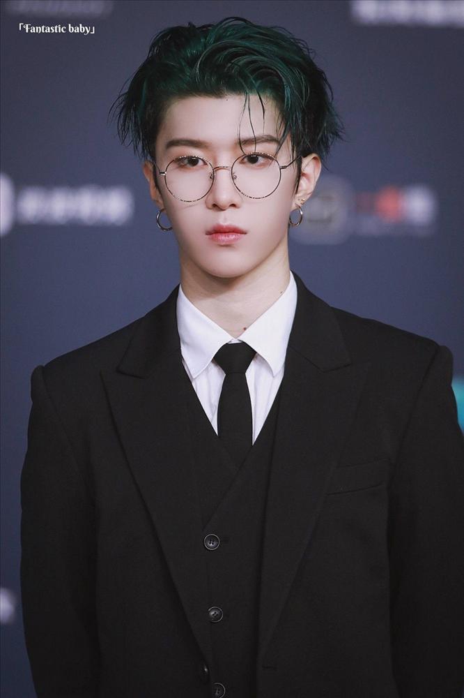 Em trai Phạm Băng Băng công khai mặt fan cuồng bám đuôi-1