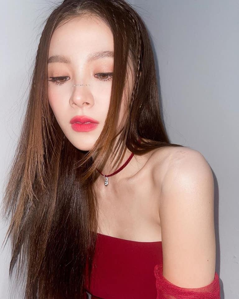 Mỹ nhân Thái Baifern xuất hiện khác lạ như bơm môi-6