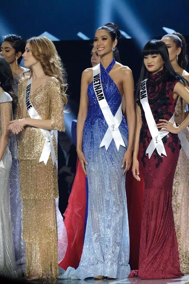 Bộ váy đẹp xuất sắc bị Hoàng Thùy bỏ qua tại Miss Universe-8
