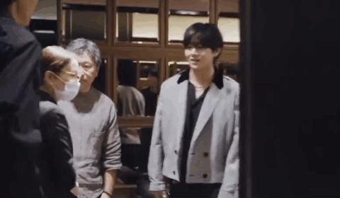 V (BTS) bị chê kênh kiệu, thái độ ngôi sao-1