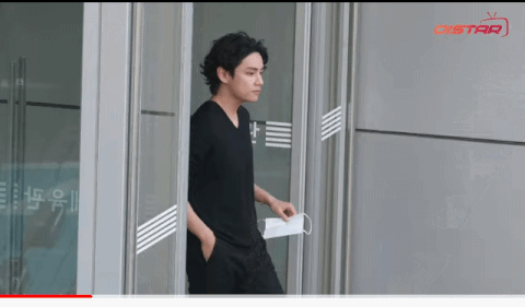 V (BTS) bị chê kênh kiệu, thái độ ngôi sao-2