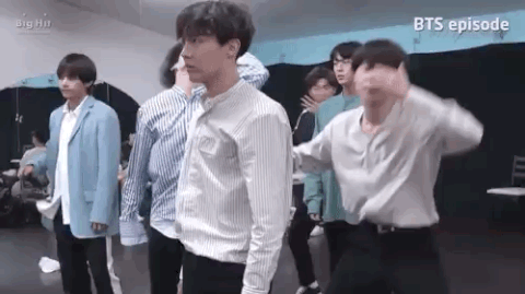 V (BTS) bị chê kênh kiệu, thái độ ngôi sao-4