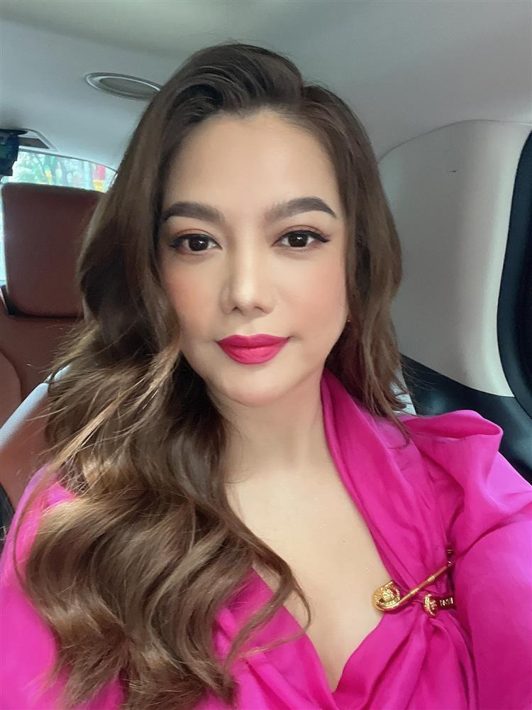 Tin showbiz Việt ngày 21/9: Chết cười với phù dâu của Diệu Nhi-9