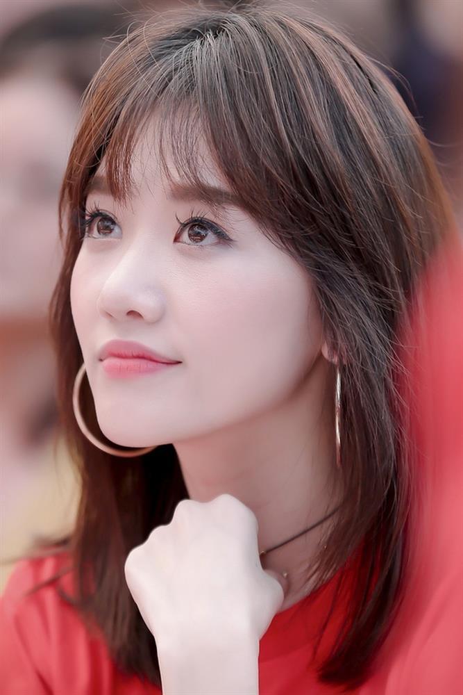 Hari Won khóa môi Trấn Thành, nhan sắc lạ lẫm gây chú ý-13