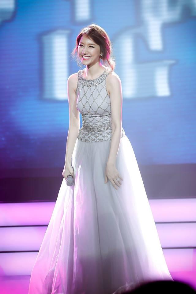 Hari Won khóa môi Trấn Thành, nhan sắc lạ lẫm gây chú ý-15