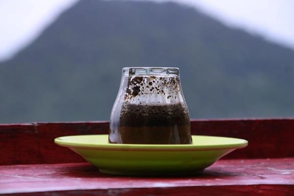 Cà phê úp ngược-2