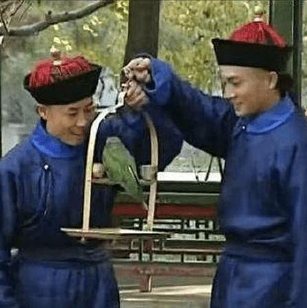 Sạn to đùng ít ai phát hiện ra trong Hoàn Châu Cách Cách hơn 2 thập kỷ qua-7