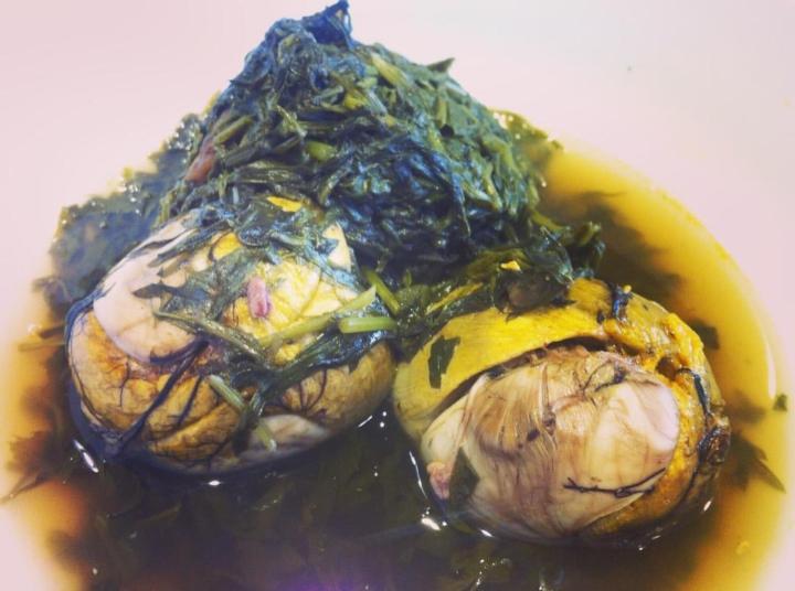 Đặc sản trứng vịt lộn hầm ngải cứu, chưa ăn thì ngại mà đã thử là mê-3