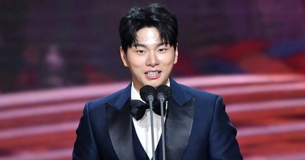 Tài tử Hậu Duệ Mặt Trời sau 6 năm: Từ vai phụ nhỏ bé đến sự nghiệp tỏa sáng-7