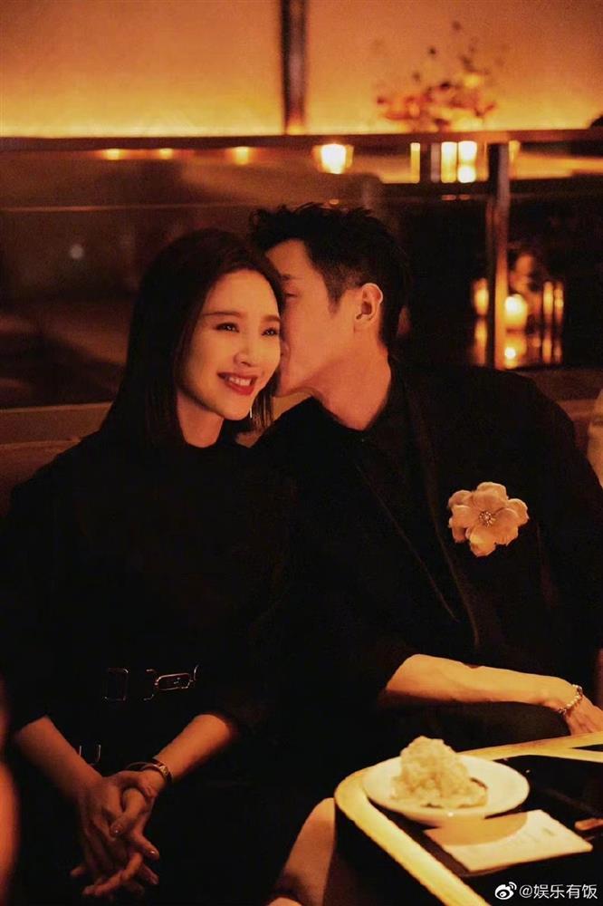 Loạt ảnh tình bể bình của Trương Nhược Quân - Đường Nghệ Hân-1