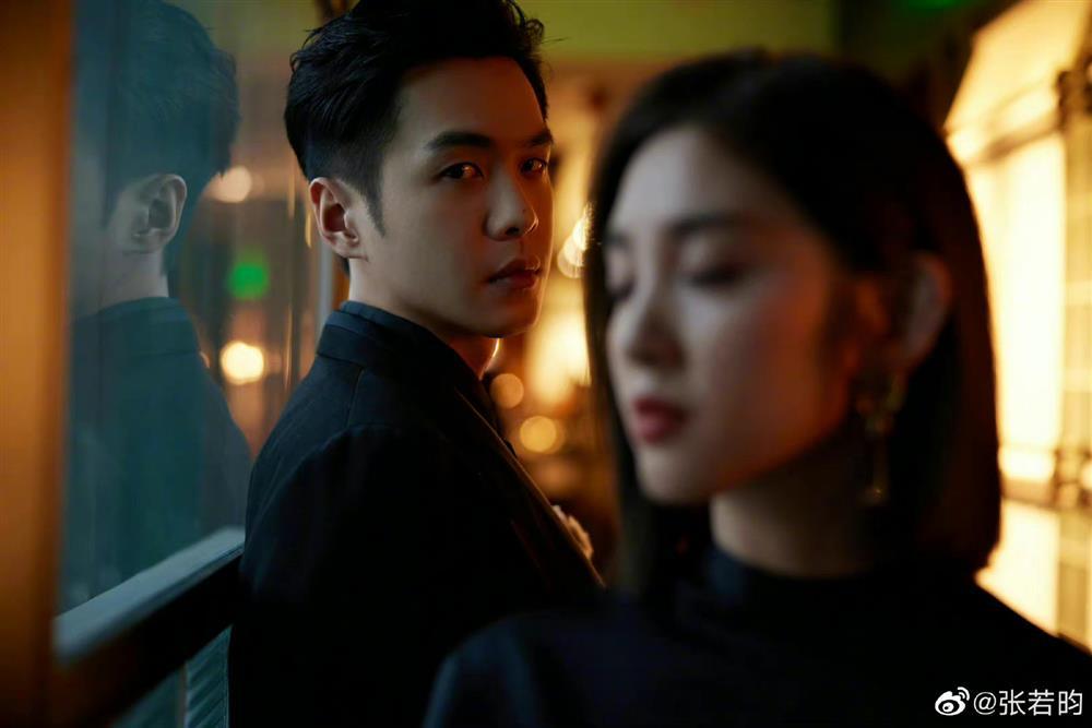 Loạt ảnh tình bể bình của Trương Nhược Quân - Đường Nghệ Hân-4