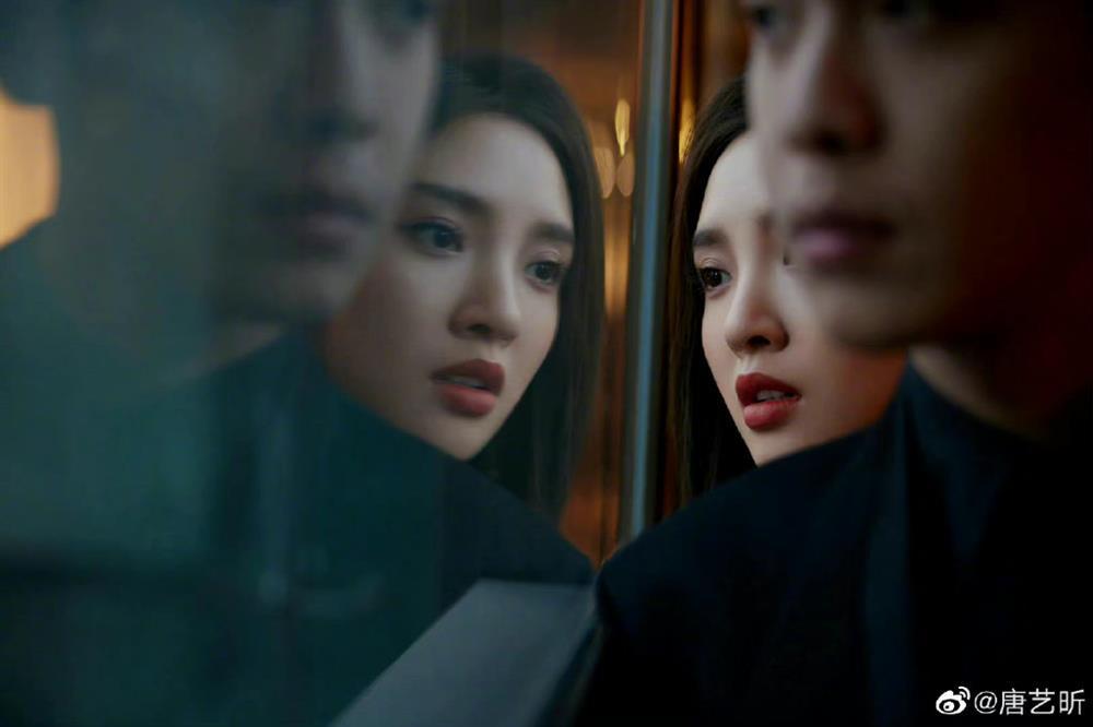 Loạt ảnh tình bể bình của Trương Nhược Quân - Đường Nghệ Hân-5