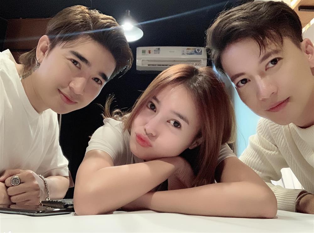 S.T bên Lisa - Leon, dân mạng réo Ninh Dương Lan Ngọc-14