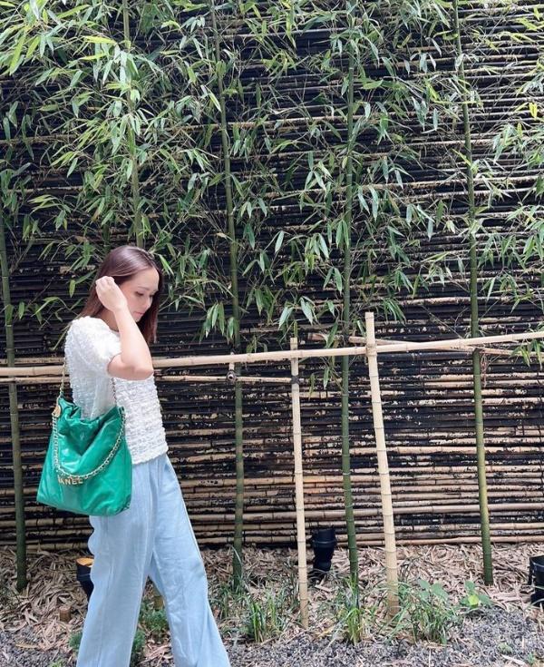 Bộ sưu tập đồ hiệu đắt đỏ của bà xã Văn Quyết, có cái nửa tỉ-8