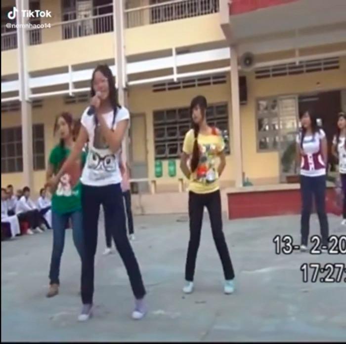 Nam Em đi hát thời đi học và hiện tại khác một trời một vực-1