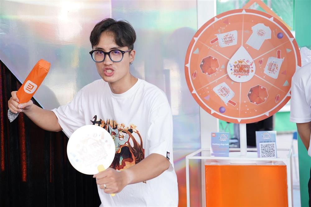 Sinh viên ‘săn quà’ lên đến 1 tỷ đồng từ Xiaomi-4