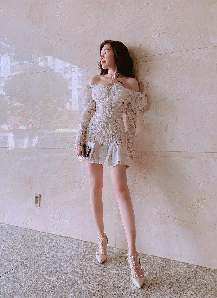 Elly Trần họp phụ huynh cho con mà như trình diễn thời trang-11