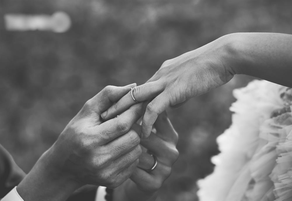 Yêu 10 năm bạn trai không cưới, cô gái băn khoăn dừng hay tiếp-2