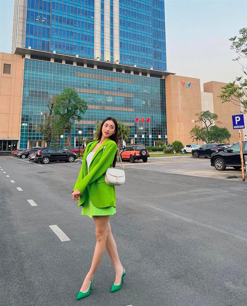 HHen Niê và Đỗ Hà mặc hồng sen kết hợp nõn chuối: Ai xịn hơn?-8