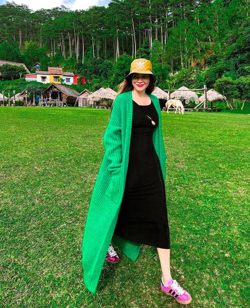 HHen Niê và Đỗ Hà mặc hồng sen kết hợp nõn chuối: Ai xịn hơn?-7