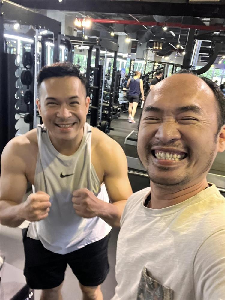 Tin showbiz Việt ngày 22/9: Lê Dương Bảo Lâm lo khi 3 con cùng ốm-4