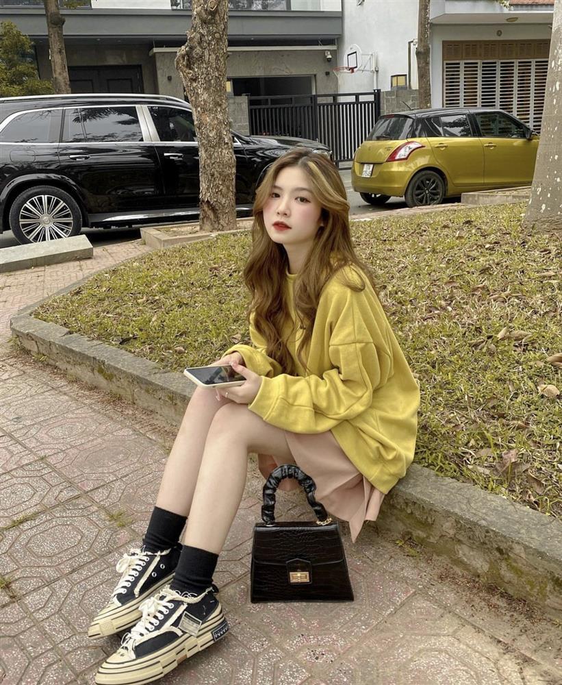 Tips diện áo nỉ từ cá tính đến ngọt ngào cho ngày se lạnh-9