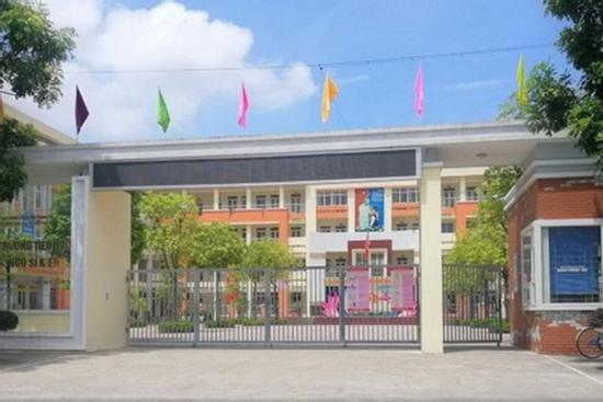 Học sinh bán trú ăn rau muống 'có mùi lạ', huyện Thanh Trì lên tiếng