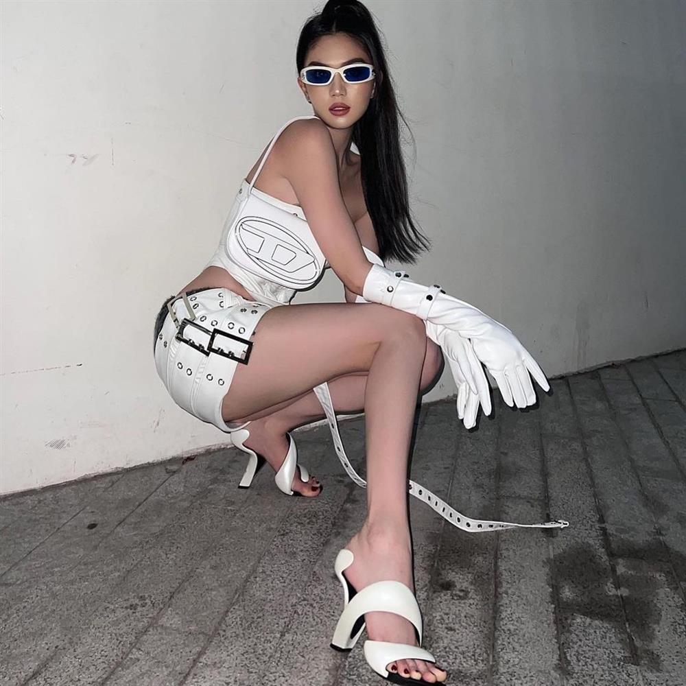 Hết nhiệm kỳ, Lương Thùy Linh quyết quậy ra mặt giống Ngọc Trinh-5