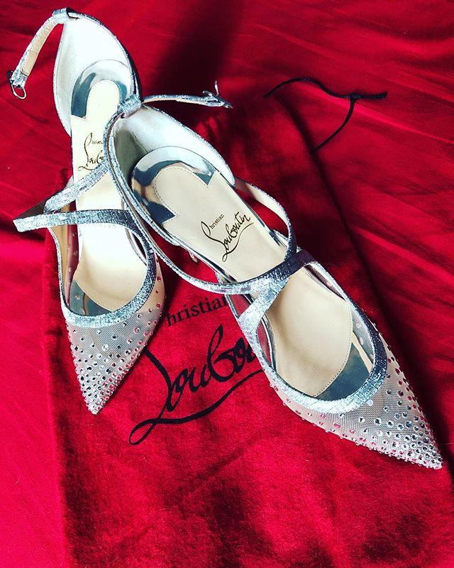 Dép 30 triệu mà hot girl Trâm Anh để chó cắn tan nát-15