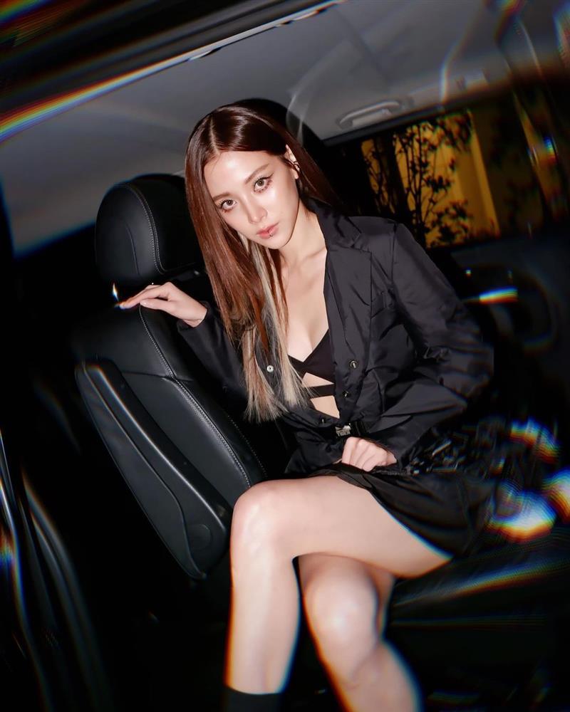 Quỳnh Anh Shyn đọ sắc mỹ nhân Thái Baifern ở Milan Fashion Week-3