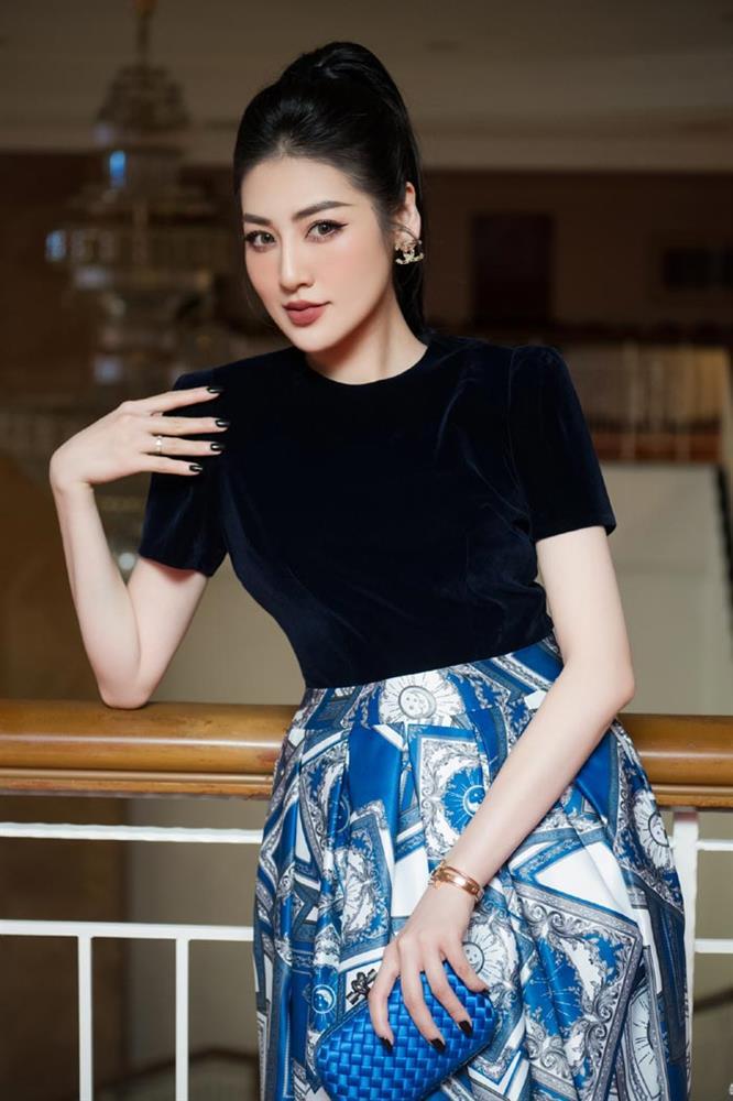 Dương Tú Anh ngày càng sắc sảo, đẹp như nàng thơ-2