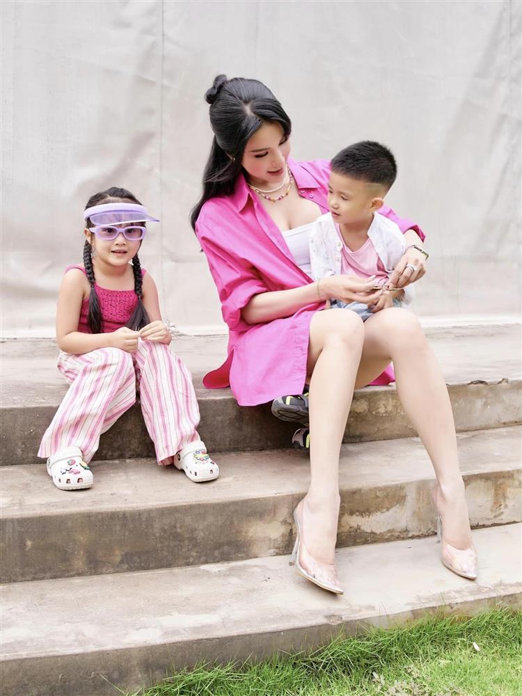 Diệp Lâm Anh sống khép kín, bạn thân cũng không hiểu-4