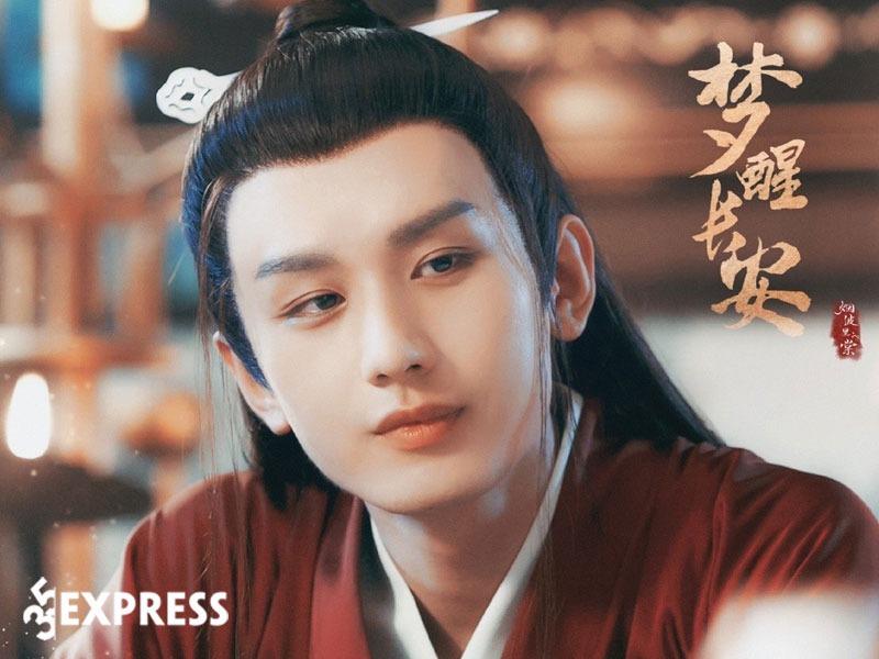 Nhan sắc Thành Nghị sụp đổ khi không có lớp make up-1