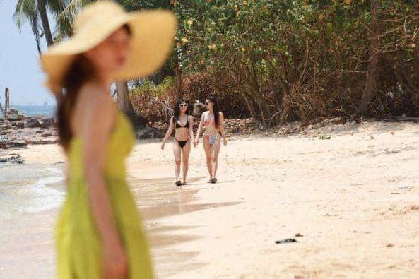 Nhờ bạn trai check in cảnh đẹp, cô gái tăng xông khi nhìn bức ảnh-3