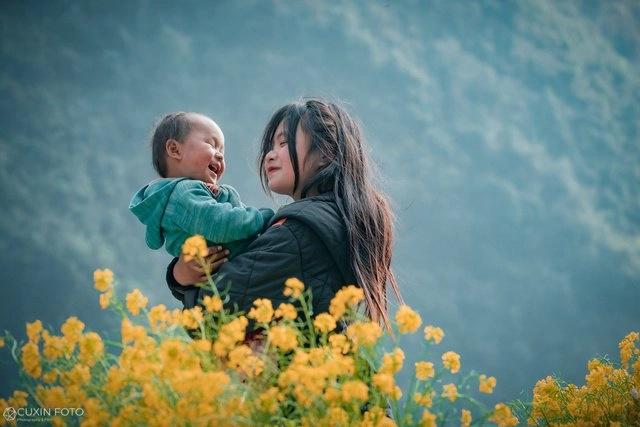 Ngắm vẻ đẹp mộc mạc, thuần khiết của trẻ em vùng cao-7