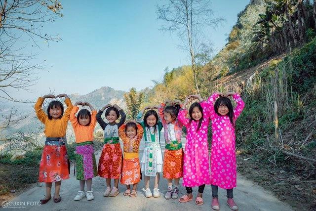 Ngắm vẻ đẹp mộc mạc, thuần khiết của trẻ em vùng cao-8