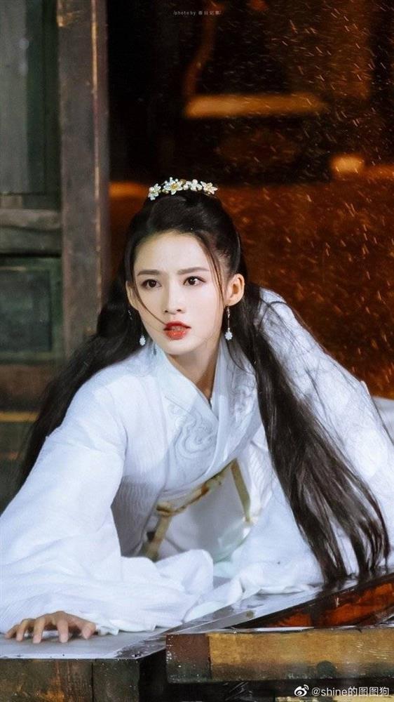 Lý Thấm - Nhiệt Ba chỉ đẹp khi một mình, đóng với ai cũng chán-7