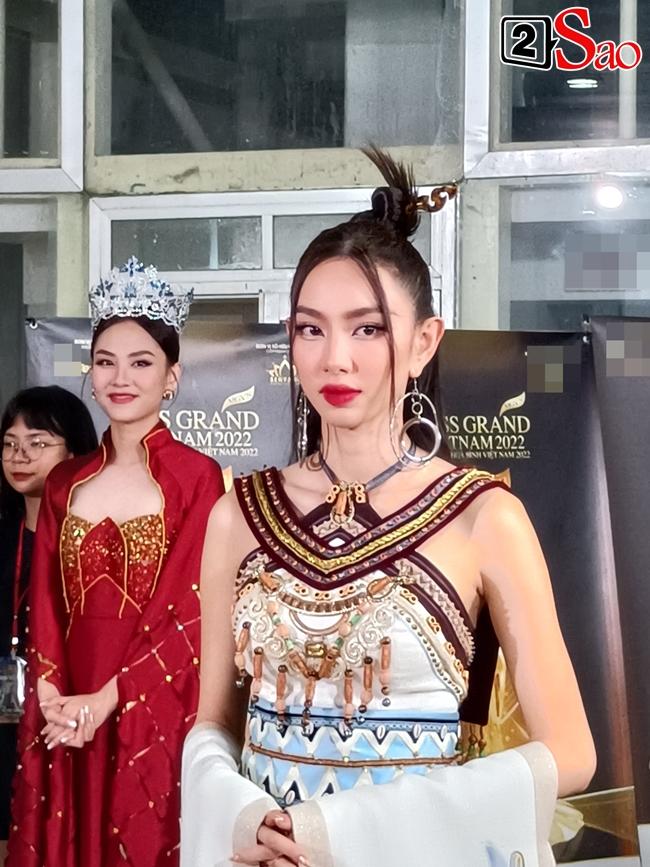 Phương Anh trang điểm khó tả, Anh Thư sáng rực CAM thường-1